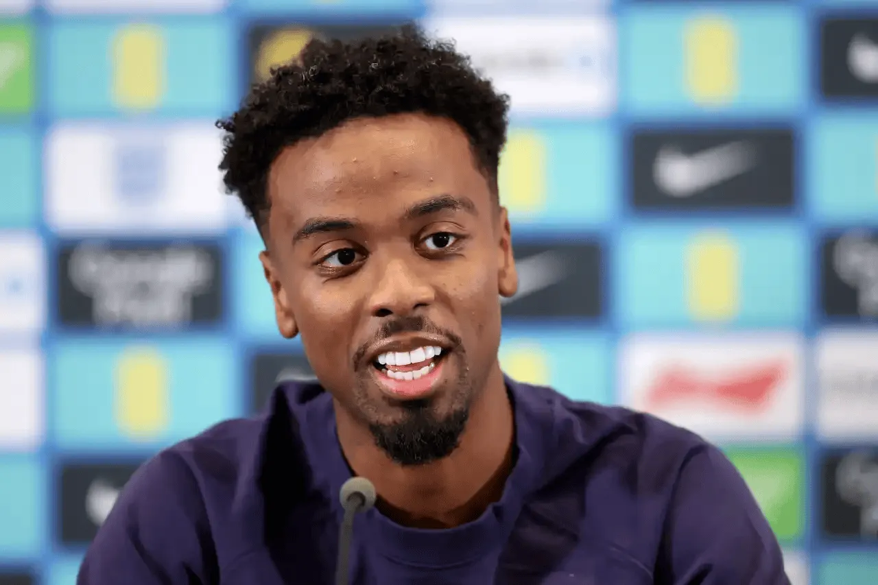 talkSPORT：狼队想从马赛签英格兰国脚戈麦斯，帮助球队保级