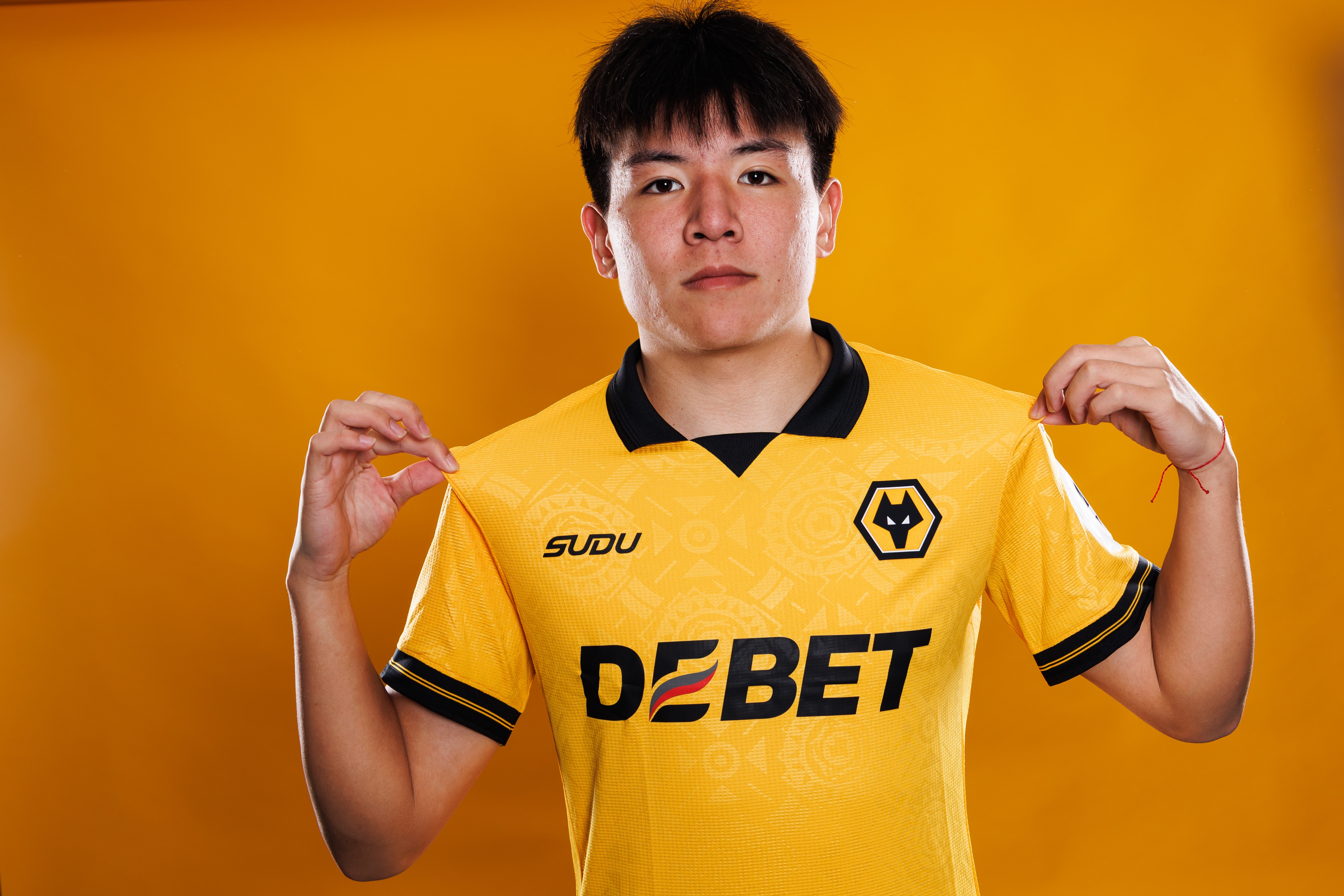 开云APP-当地媒体：徐彬有资格为巴恩斯利一线队出场，但只会在青年队踢球