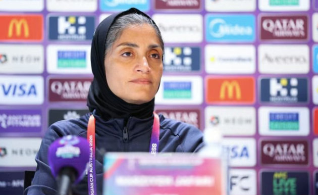 开云平台-伊朗动荡局势下 伊朗女足比出和平手势|穆罕默德-贾法里|亚洲足球联合会|女足亚洲杯|伊朗足球|韩国足球_新浪体育_新浪新闻