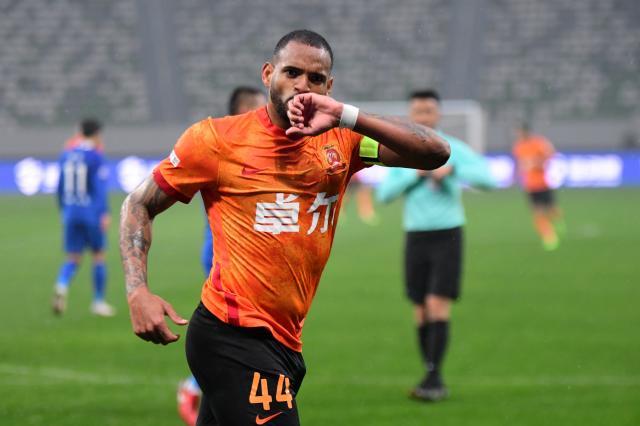 开云入口-【中超】蒿俊闵两助攻洛佩斯双响 武汉4比2沧州